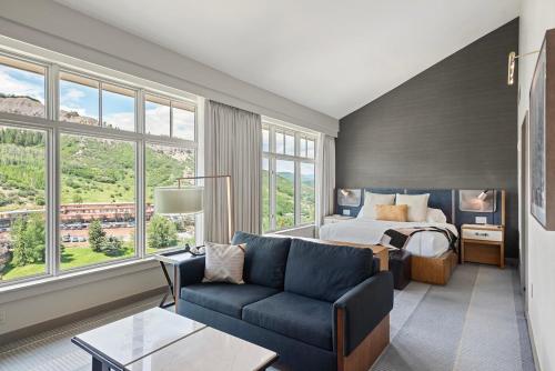 New Luxury Resort Penthouse Stunning 3 Bedroom in Snowmass Village, United States