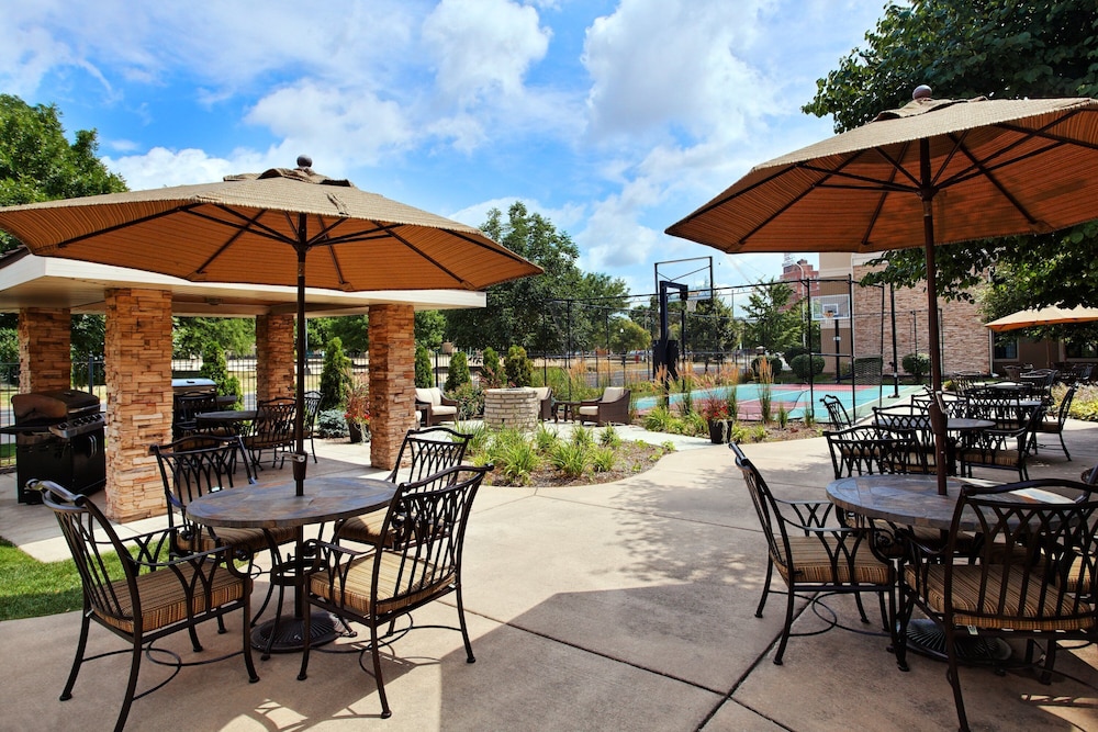 Staybridge Suites Downtown Peoria by IHG - photo 24