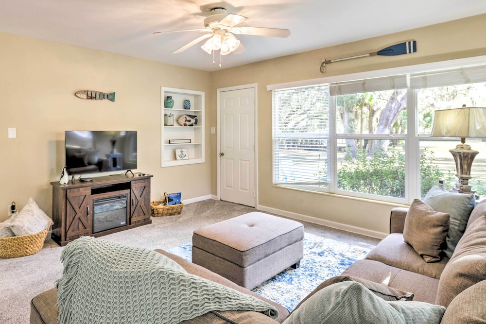 Less Than 1 Mi To Lake Weir Quiet Summerfield Getaway — hotel in Leesburg