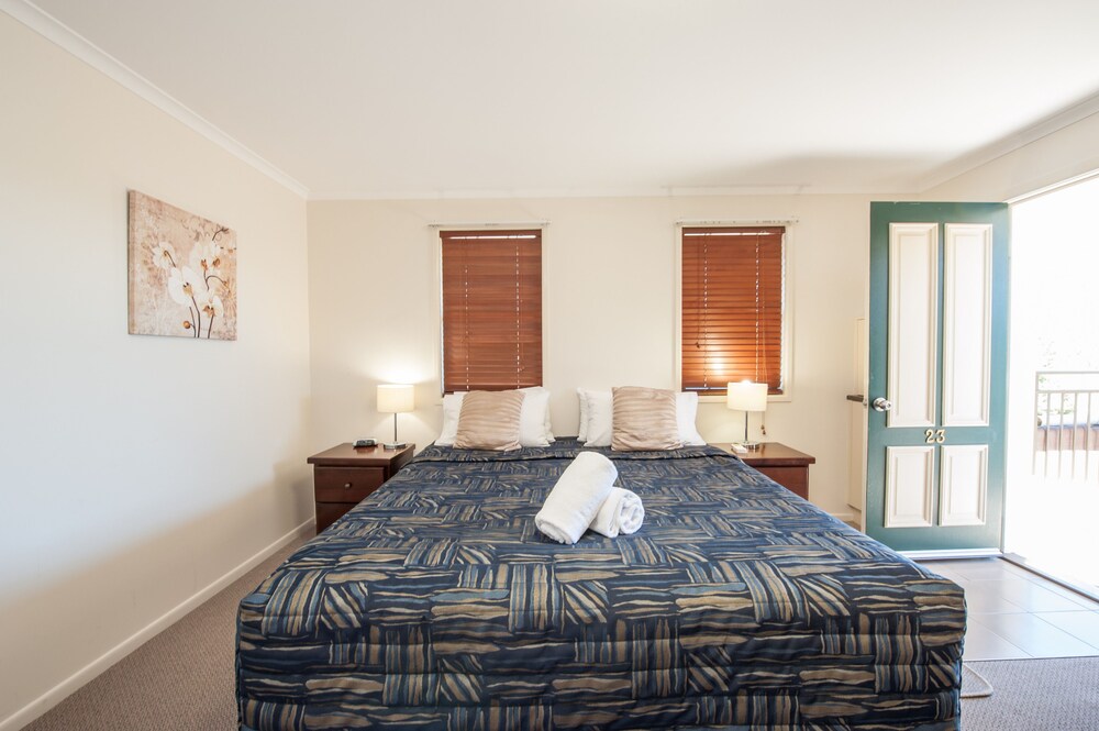 Jacaranda Place Motor Inn — hotel in South Toowoomba