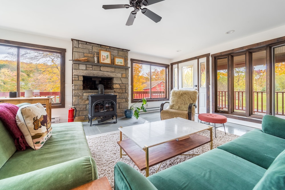 Blackwoods Old Country Home 5 Bedroom Home By Redawning 19764032 — Woodbury