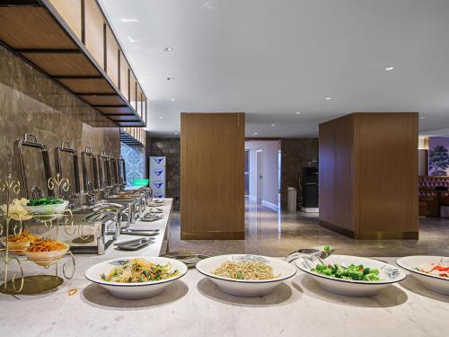 Vienna International Hotel Lanzhou SASSEUR Outlets & Yellow Riverside in Lanzhou, People's Republic of China