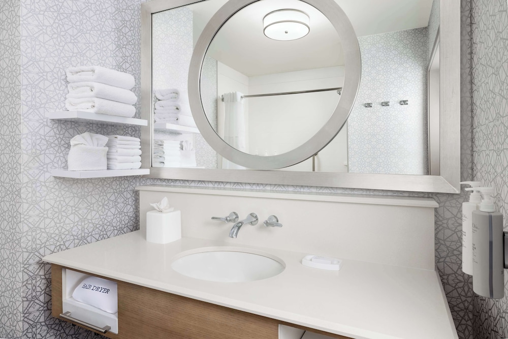 Hampton Inn & Suites Napa - photo 27