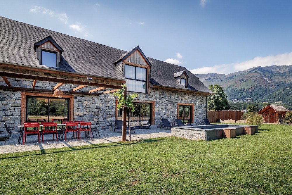 Pyrenees Prestige — Argeles Gazost