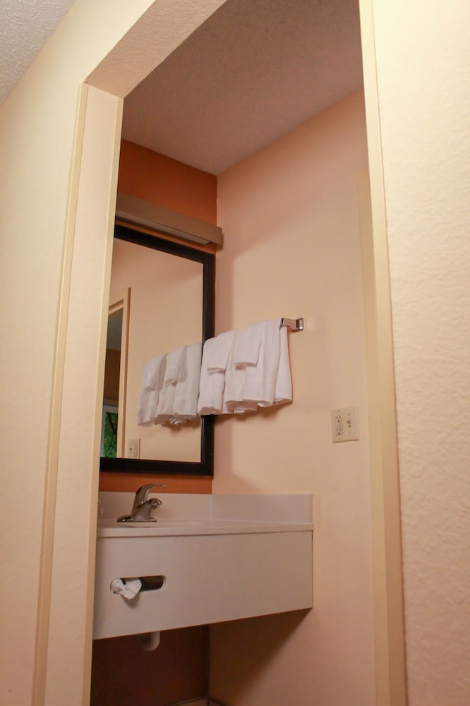 Fairfield by Marriott Kalamazoo West - photo 6