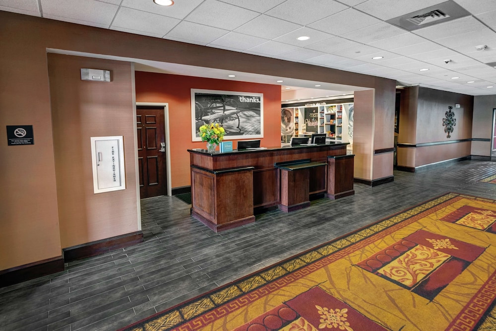 Hampton Inn & Suites Chadds Ford - photo 5