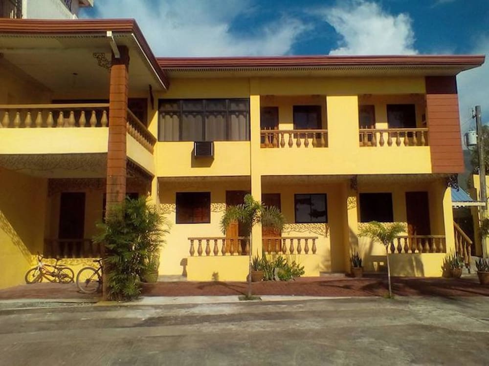 Canoe Beach Resort in San Antonio, Philippines