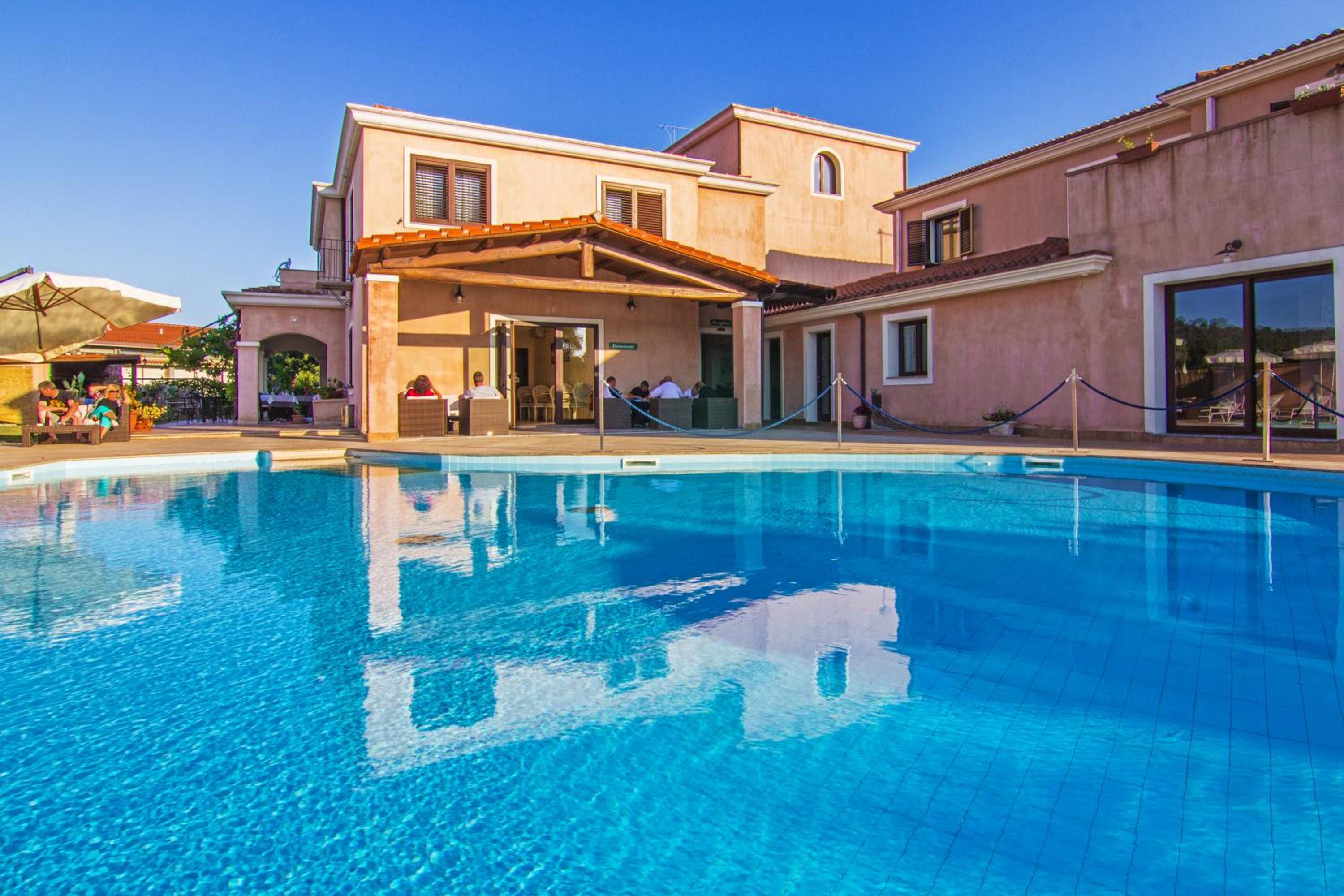 La Perla Hotel - carbon neutral hotel in Tortoli
