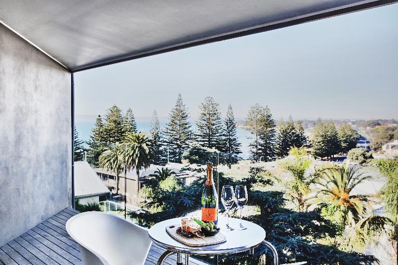 Hotel Sorrento — 4-Star Luxury Hotel in Sorrento, Australia