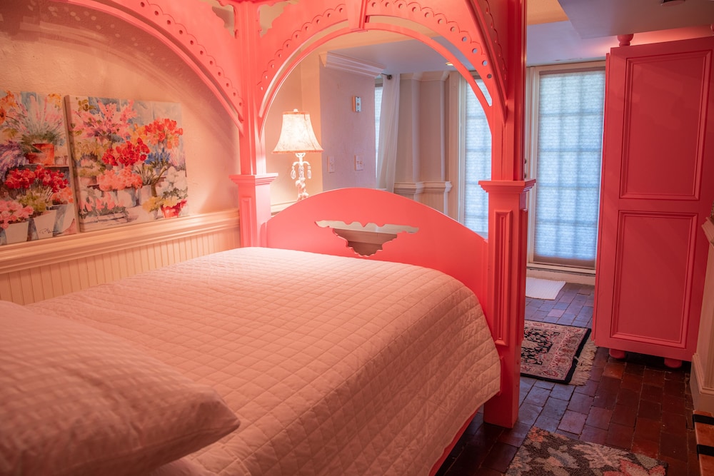 Justine Inn Savannah - photo 10