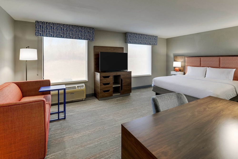 Hampton Inn & Suites St. Louis Edwardsville - photo 37