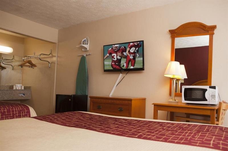 Red Roof Inn & Suites Jackson TN - photo 11