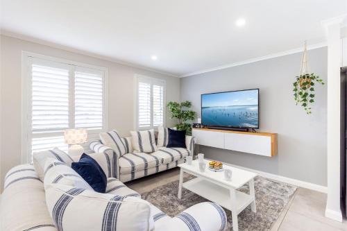 Seabreeze 18 Abel Place fantastic holiday house on the beach — 4-Star Luxury Hotel in Anna Bay, Australia