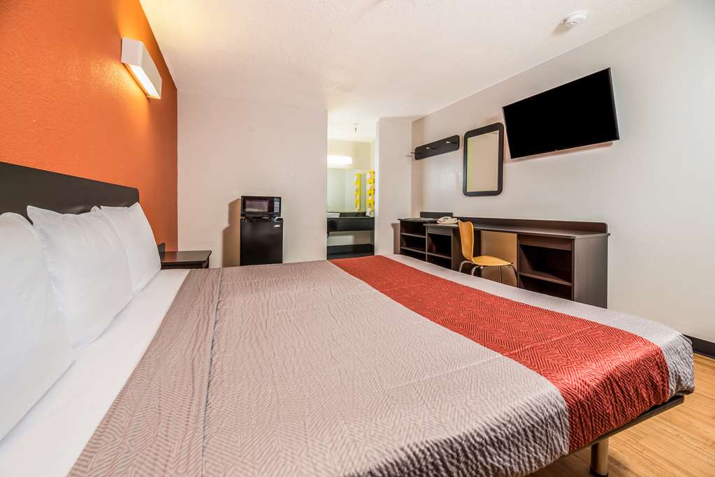 Motel 6 Westley CA - photo 8