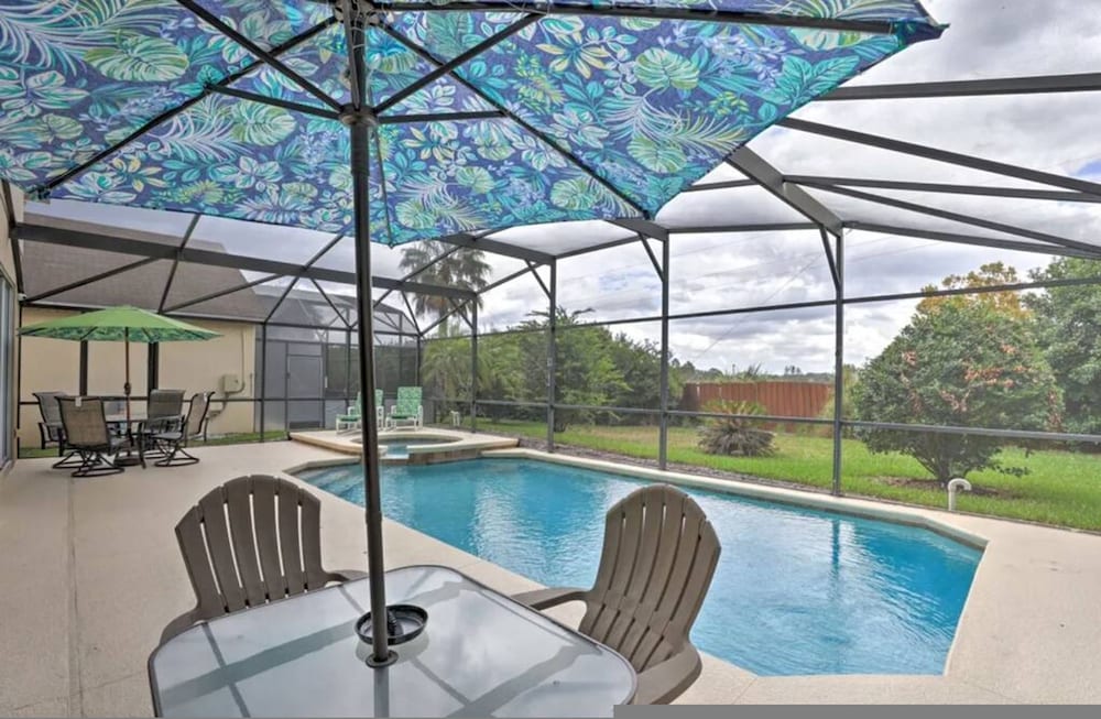 Spacious villa w pool spa & game room — 4-Star Luxury Hotel in Orlando, United States