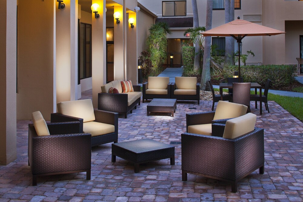 Courtyard Melbourne West - photo 34