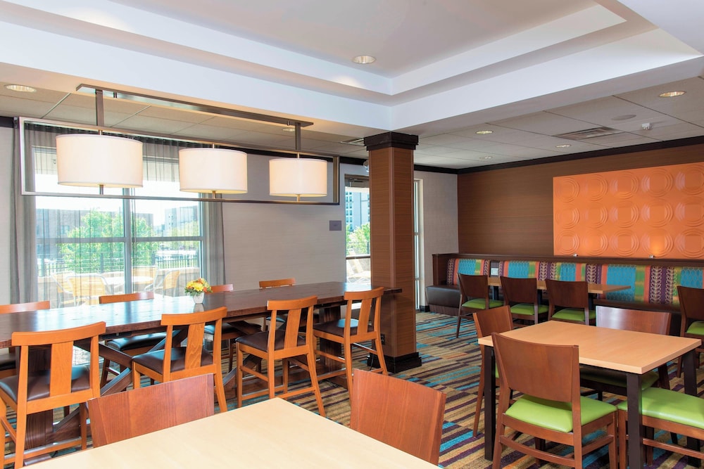 Fairfield Inn & Suites by Marriott Omaha Downtown - photo 26