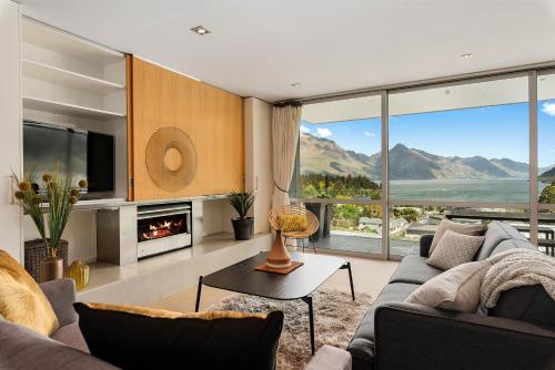 Horoeka on Hallenstein — 4-Star Luxury Hotel in Queenstown, New Zealand