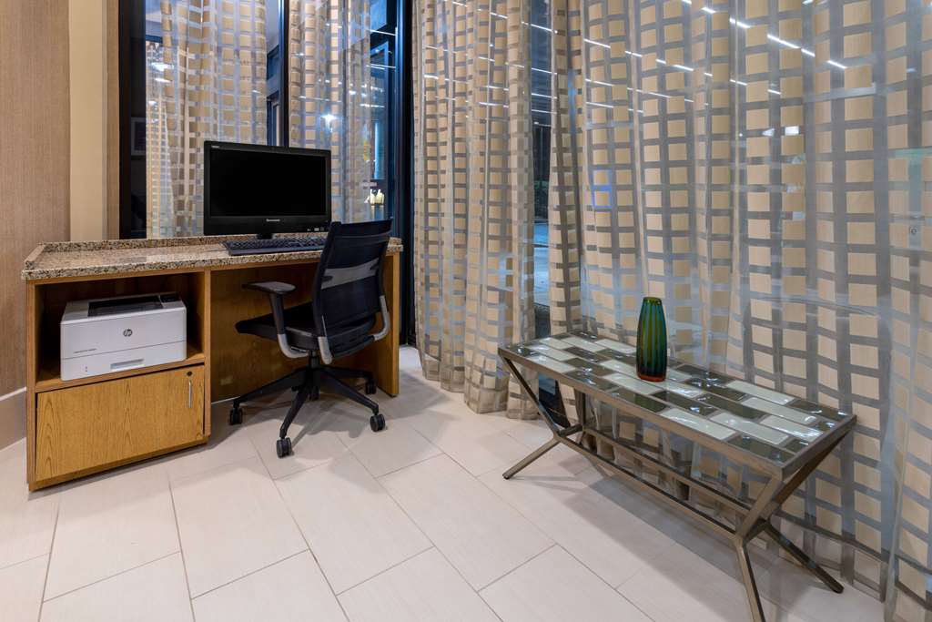 La Quinta by Wyndham Kingsport Tri Cities Airport - photo 35