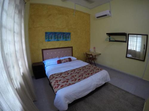 D' Bunga Hotel Bukit Bunga Bilik Standard Queen - carbon neutral hotel in Unknown City