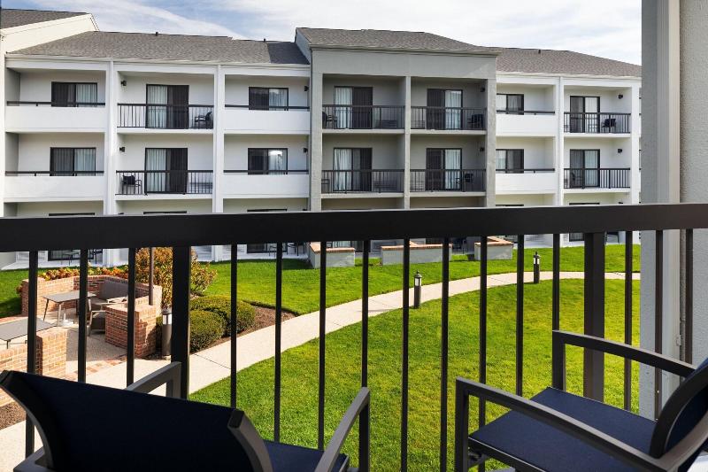 Courtyard Chicago Waukegan Gurnee - photo 96