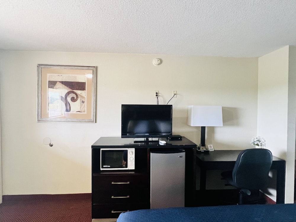 Americas Best Value Inn Edna - photo 7