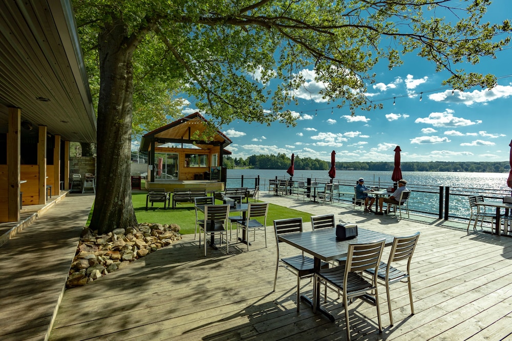 Edinboro Lake Resort Cabins - photo 80