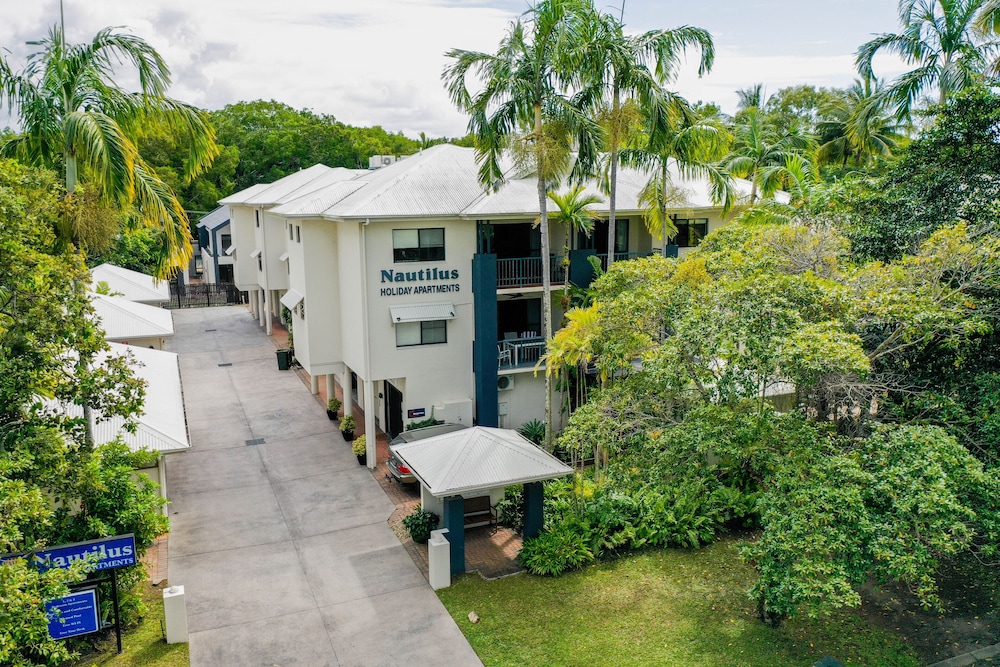 Nautilus Holiday Apartments