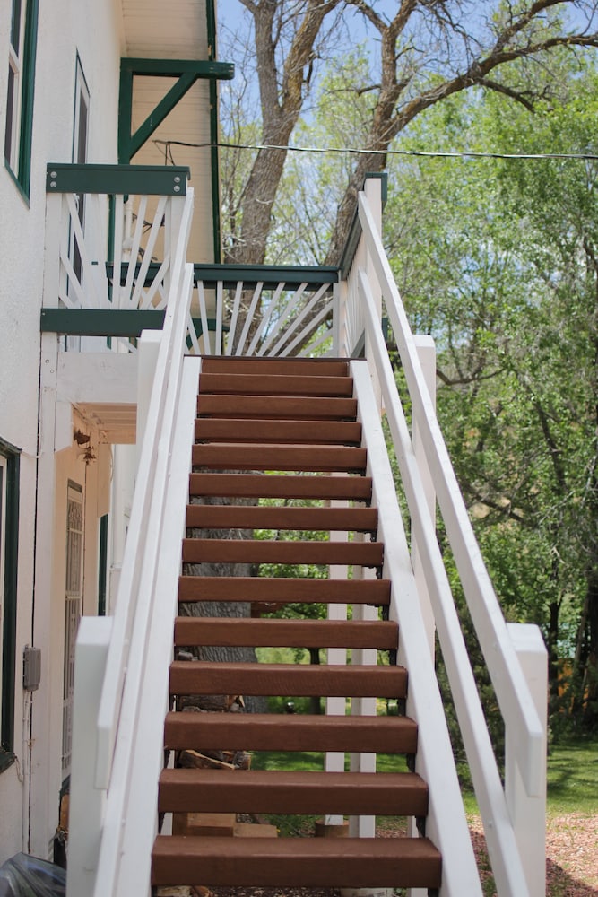 Historic Smith Hotel B&B - photo 38
