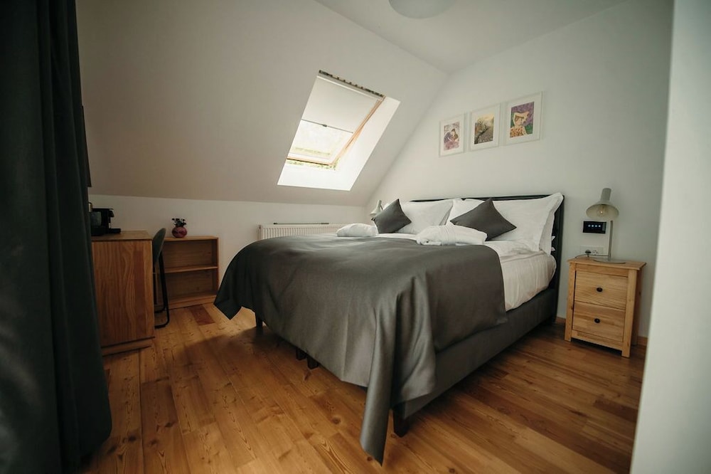 PurpleVague - carbon neutral hotel in Badeni