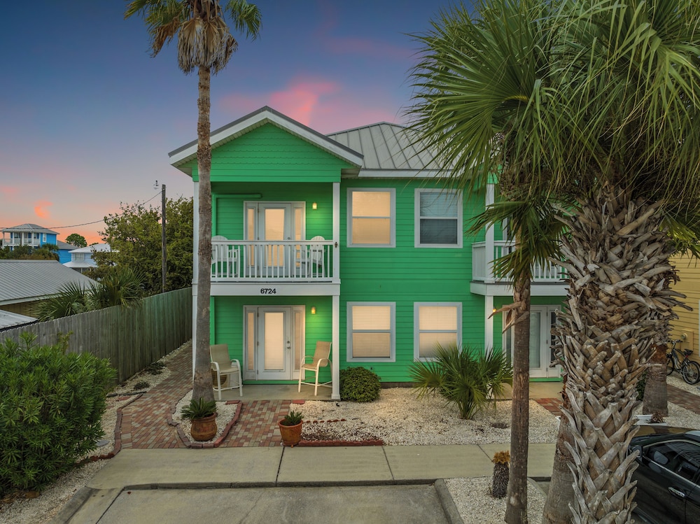 Sago by the Sea: 2 bed 2.5 bath Retreat Steps From the Beach Sleeps 7 - photo 54