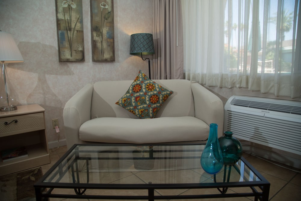 Inn at Deep Canyon - photo 37