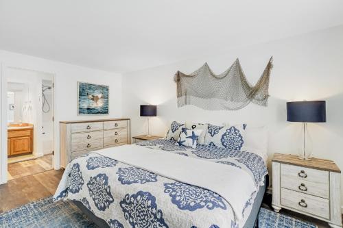 The Whaler - last minute hotel in Rockaway Beach