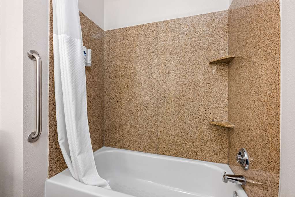 Comfort Suites Cullman I 65 Exit 310 - photo 16