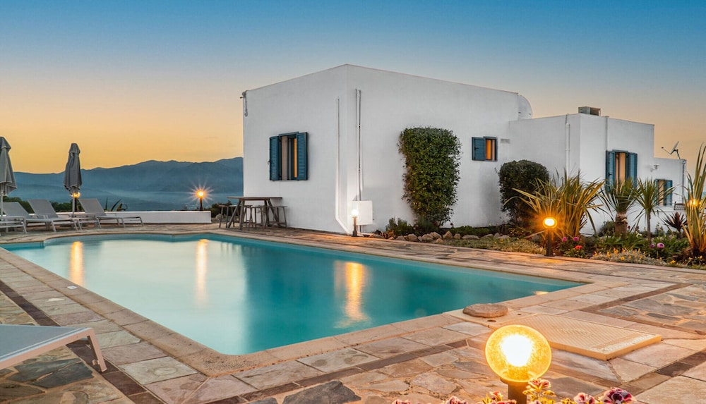 Seaside Resort - carbon neutral hotel in Volos