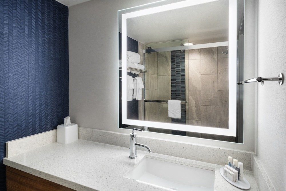 Fairfield Inn & Suites by Marriott Boulder - photo 14