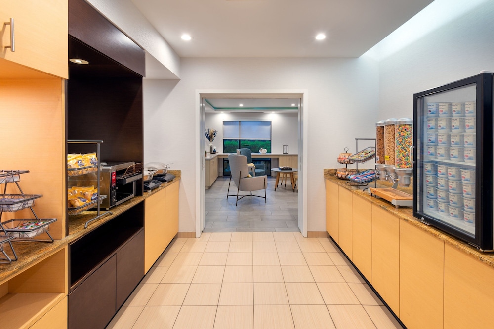 TownePlace Suites Buffalo Airport - photo 45
