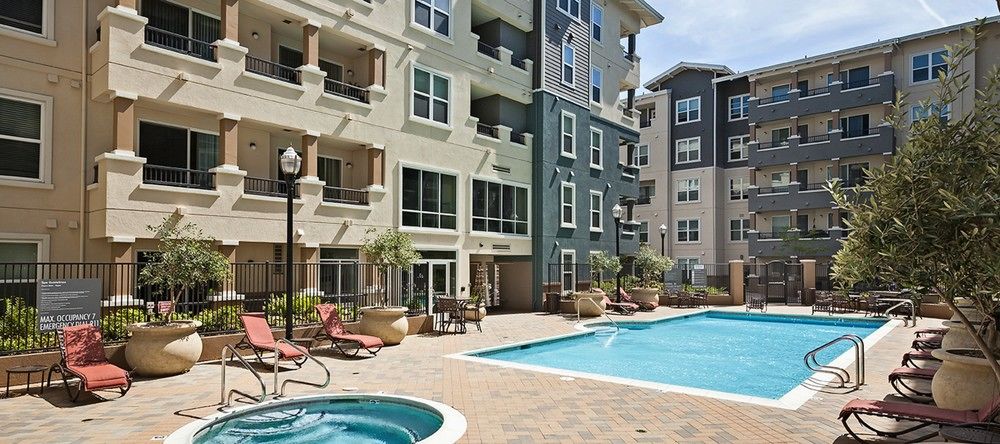 Global Luxury Suites at Commodore Drive — 4-Star Luxury Hotel in San Bruno, United States