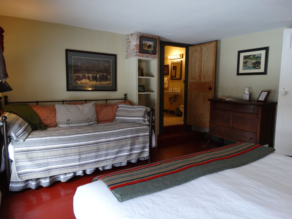 Shoreham Inn Bed & Breakfast - photo 23