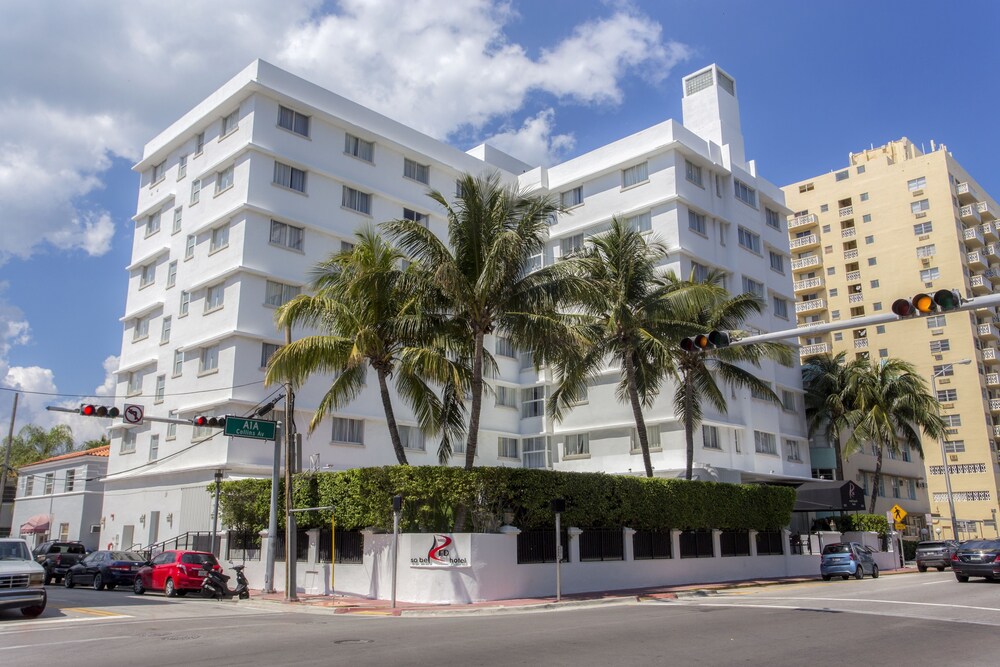 Red South Beach Hotel - photo 24