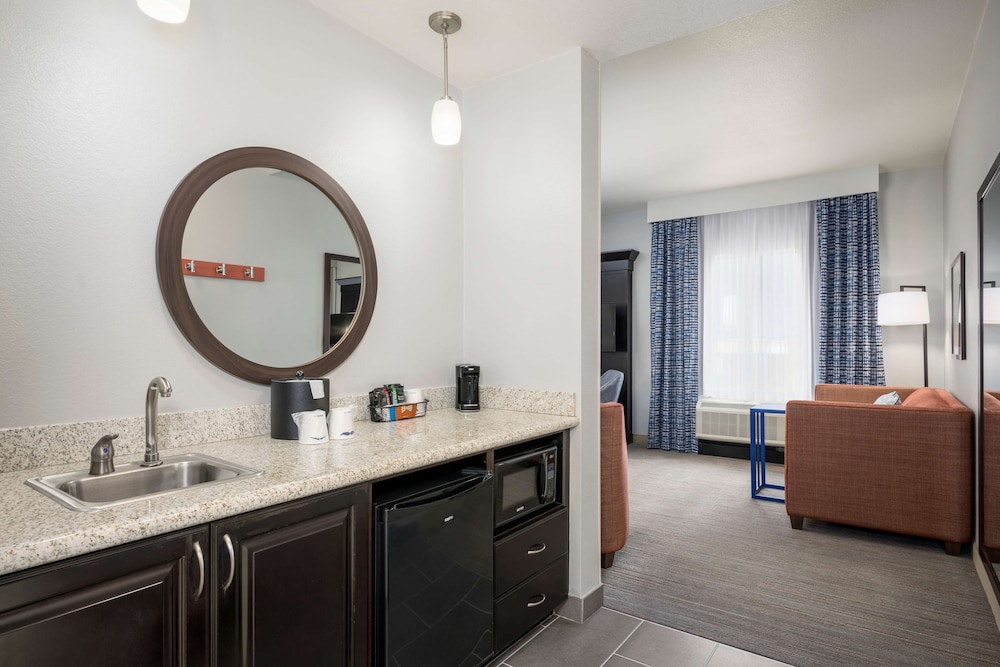 Hampton Inn & Suites Phoenix North Happy Valley - photo 12