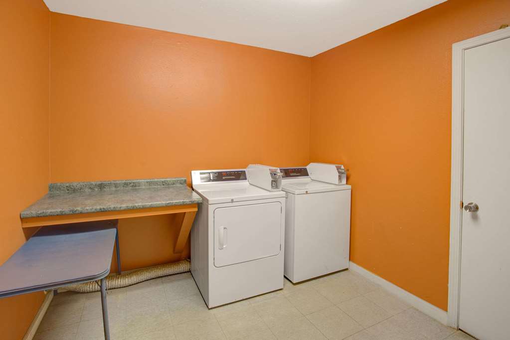 Super 8 by Wyndham Monticello AR - photo 15