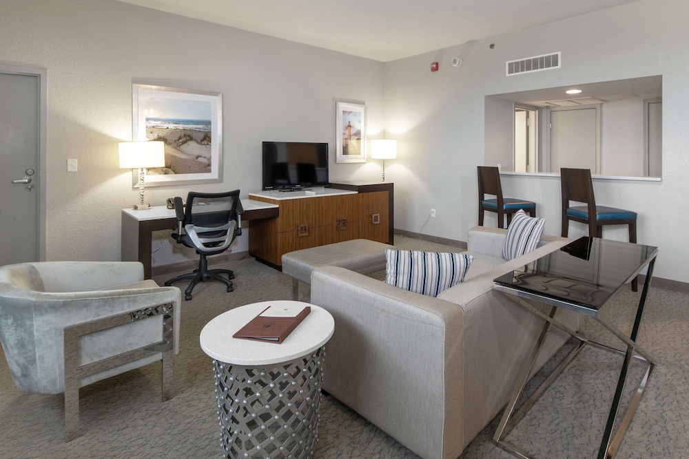 DoubleTree by Hilton Hotel Jacksonville Airport - photo 20