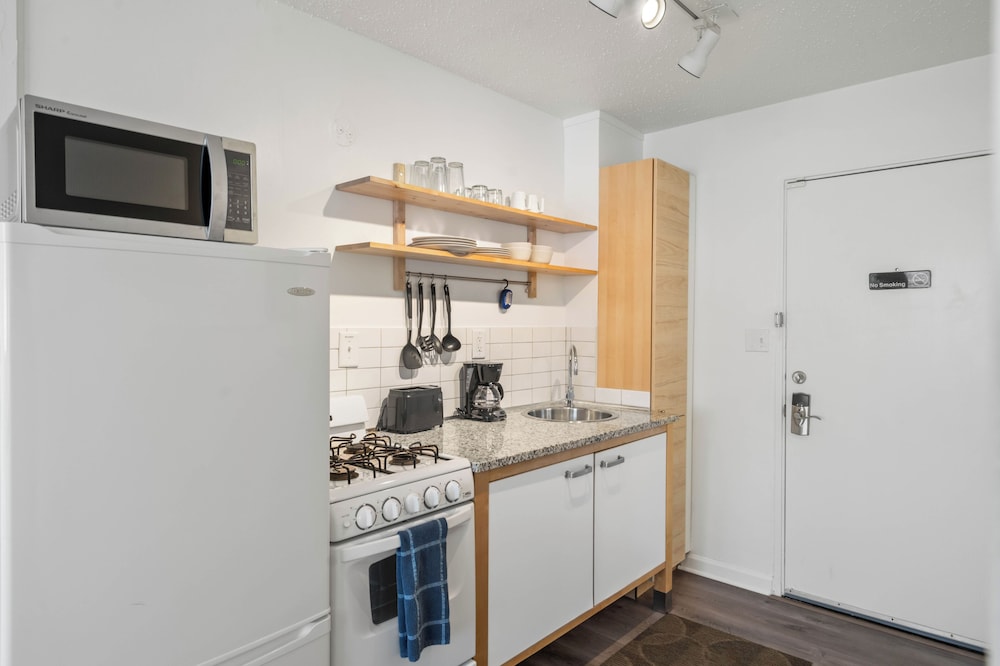 Studios On 25th by BCA Furnished Apts - photo 38