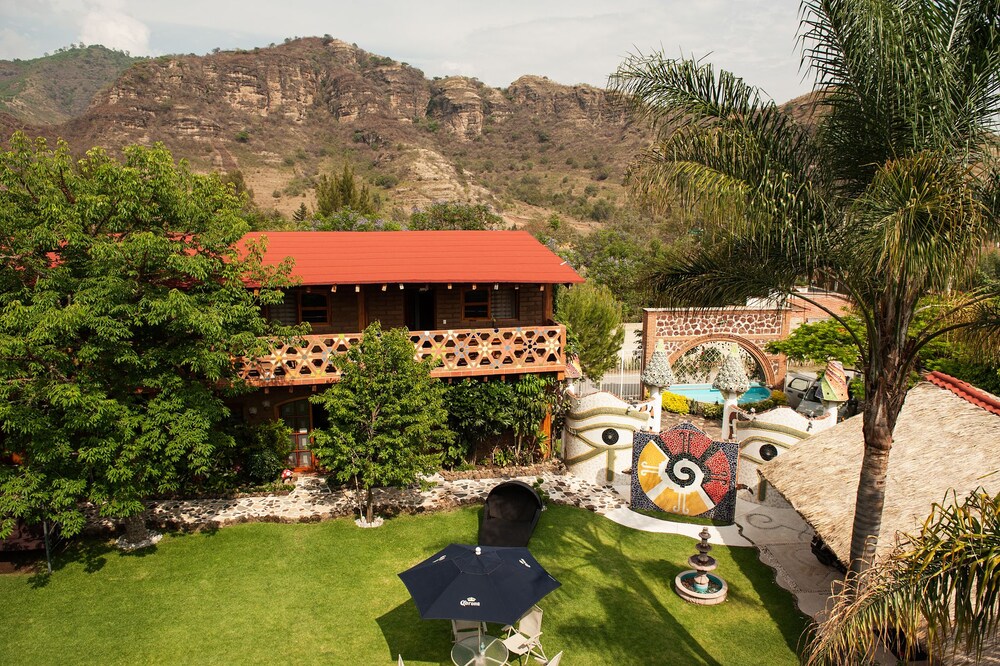 Paradise Hotel Boutique & Lounge — 5-Star Luxury Hotel in Malinalco, Mexico
