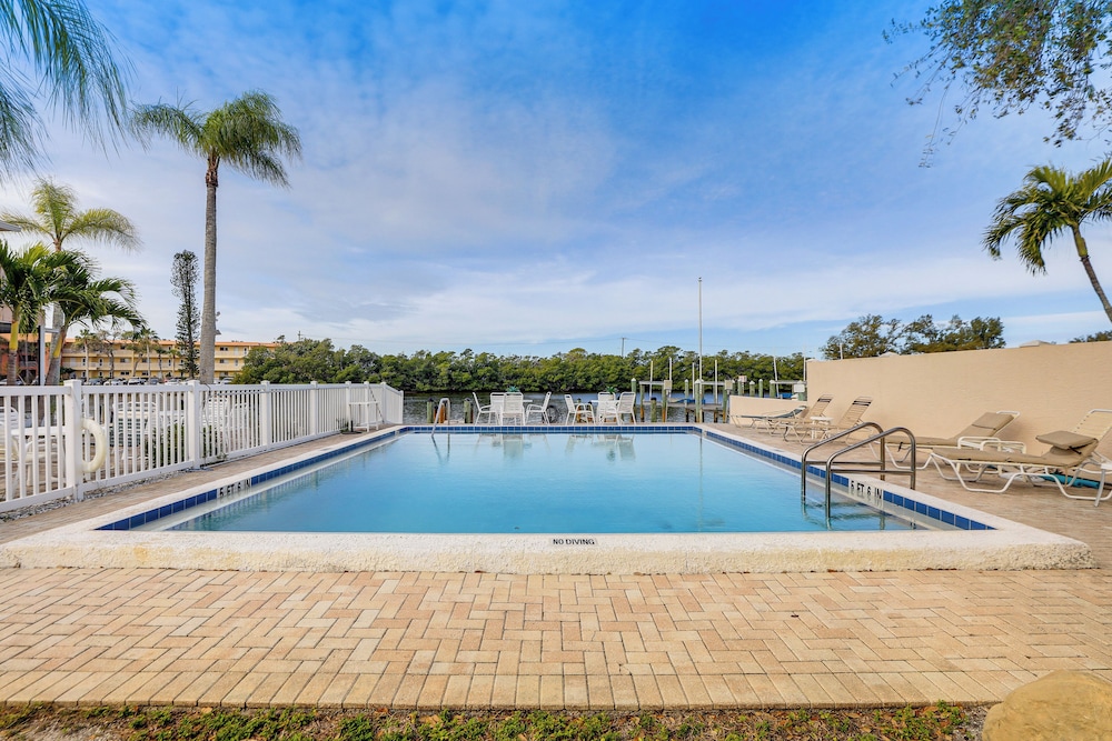 Manatee Key Waterfront Minutes to Turtle Beach — 4-Star Luxury Hotel in Sarasota, United States