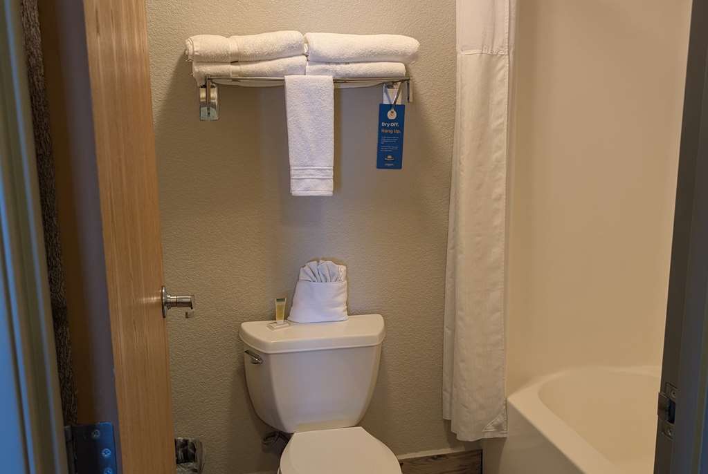 Days Inn & Suites by Wyndham Castle Rock - photo 34