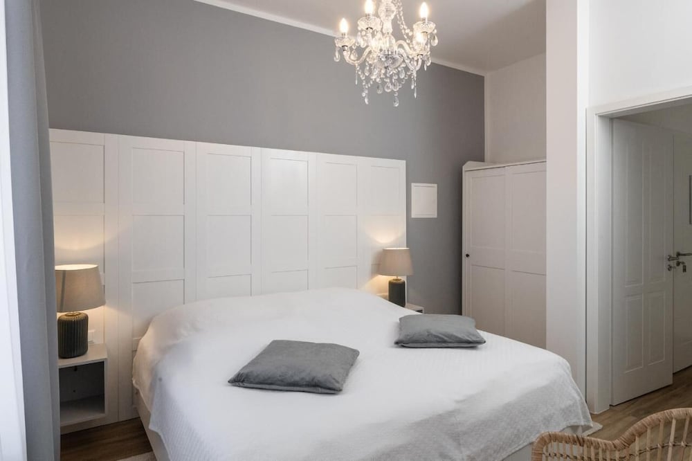 Hotel Markt 5 inmitten der Lübbecker Altstadt kostenloser Parkplatz direkt am Hotel — hotel in Luebbecke