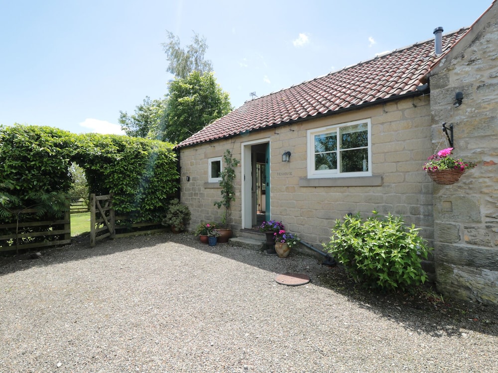 Henhouse Cottage — 4-Star Luxury Hotel in York, United Kingdom