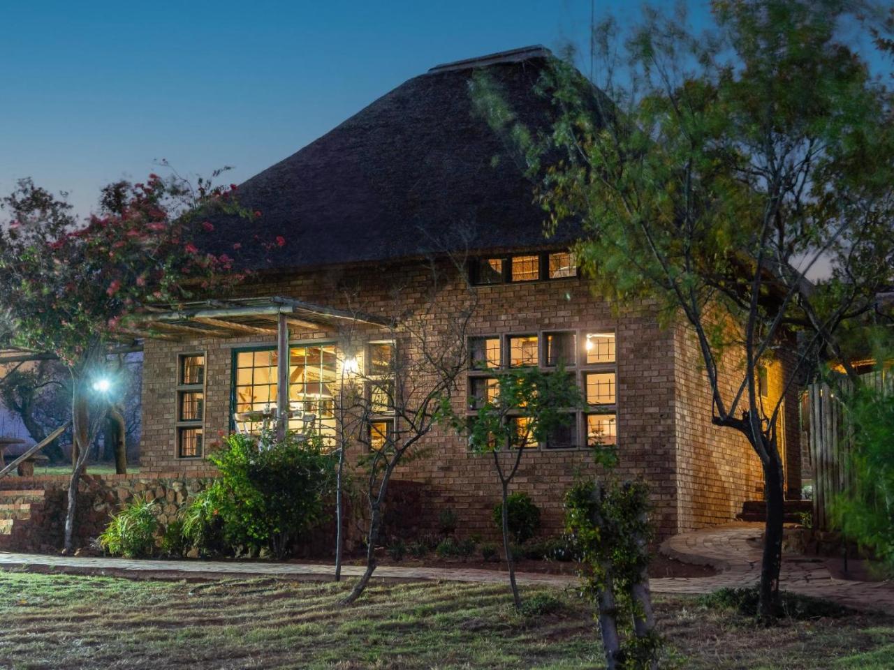 Klipdrift Sands Game Lodge — 4-Star Luxury Hotel in Cullinan, South Africa